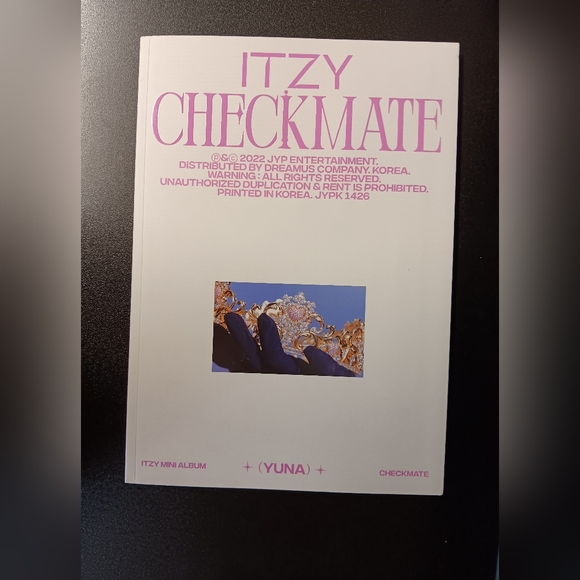 ITZY Checkmate - Mini Album - Picture 1 of 11